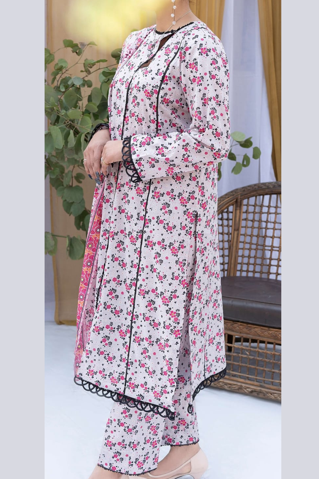 PRESENTING NOOR E CHASHAM BY SAPHONA Stylelibas.com