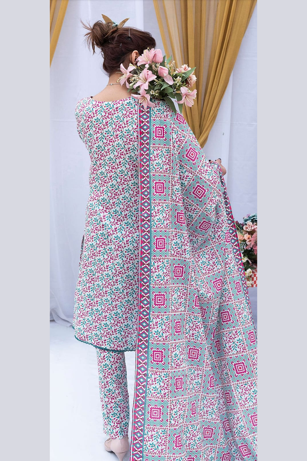 PRESENTING NOOR E CHASHAM BY SAPHONA Stylelibas.com