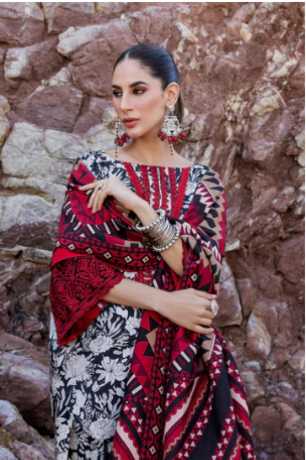 Zainab Chottani Luxury Lawn by stylelibas.com