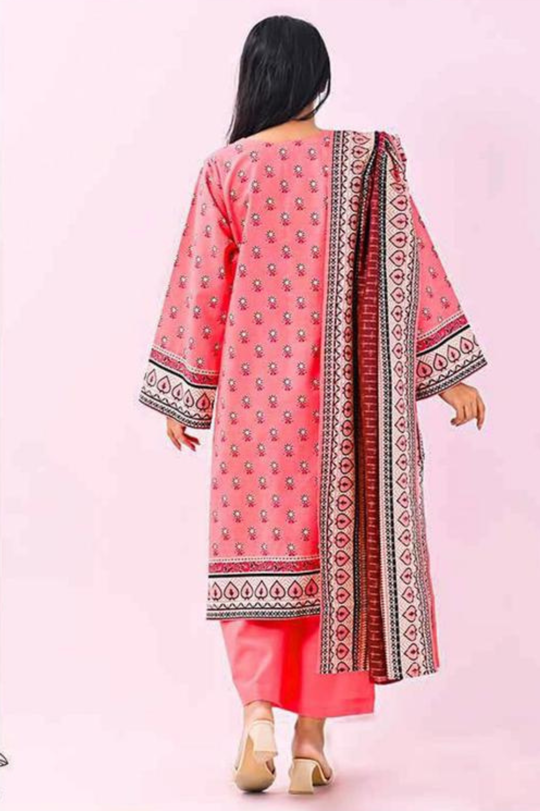 Brand : MEHAK_ Premium Qaulity Khaddar-3 Piece Printed.