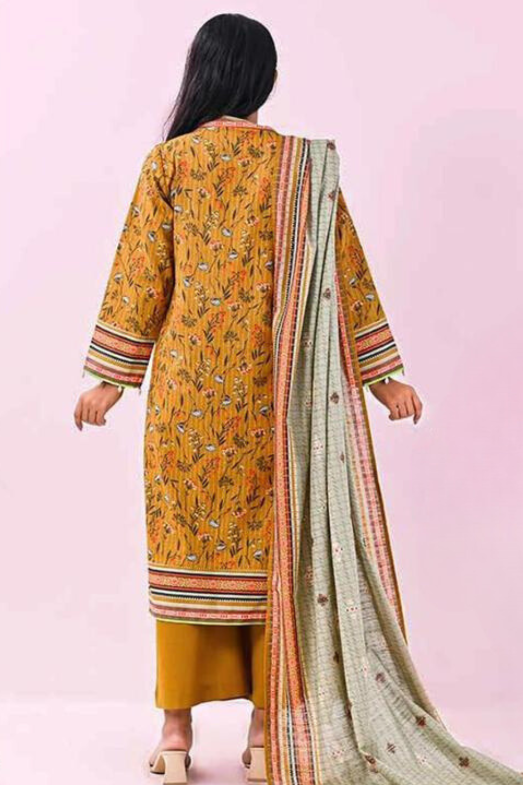 Brand : MEHAK_ Premium Qaulity Khaddar-3 Piece Printed.