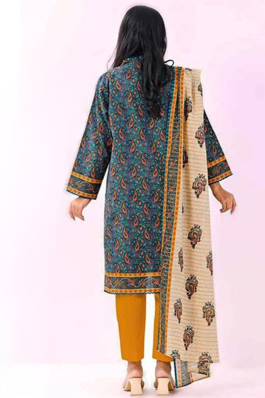 Brand : MEHAK_ Premium Qaulity Khaddar-3 Piece Printed.