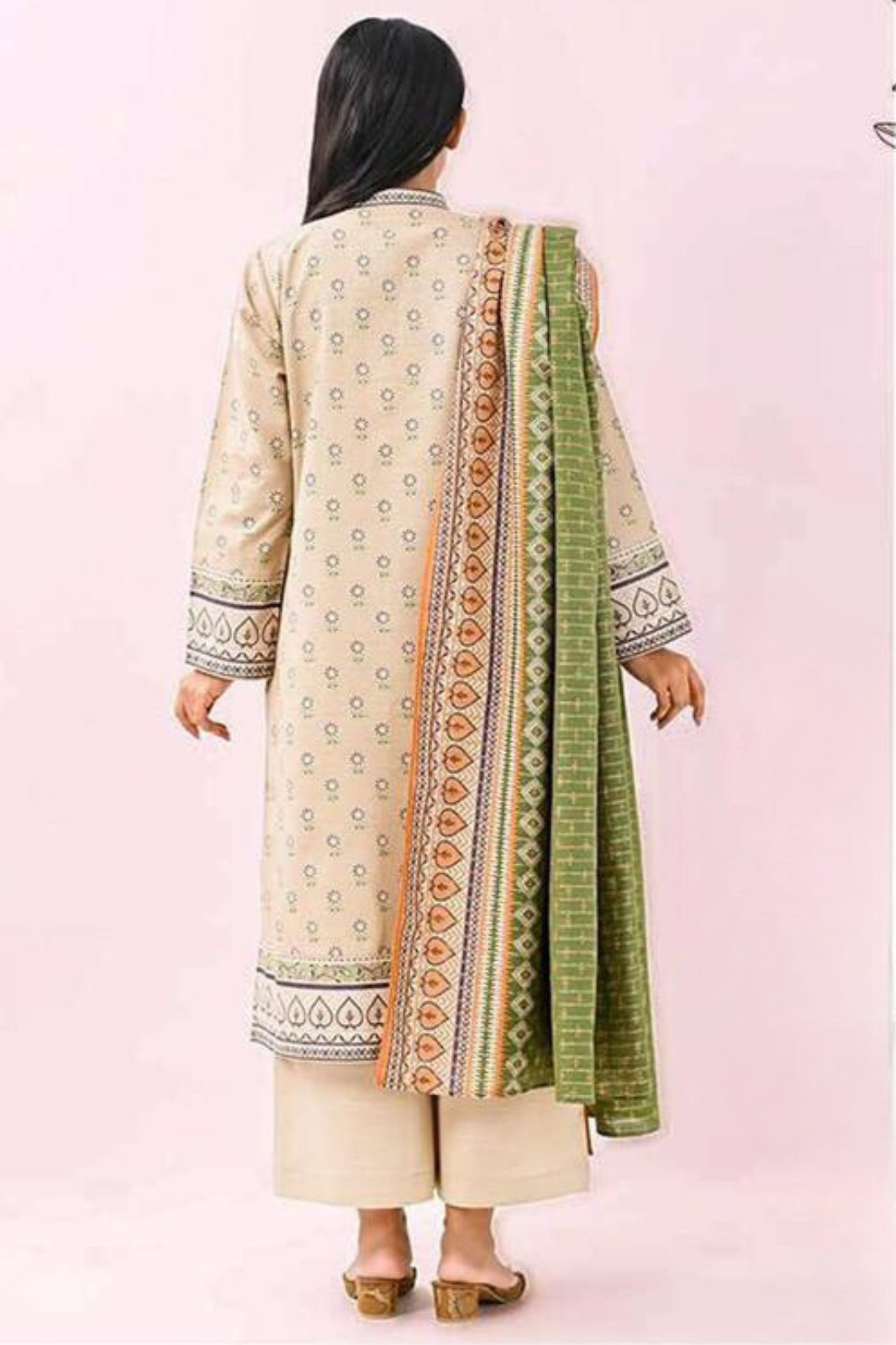 Brand : MEHAK_ Premium Qaulity Khaddar-3 Piece Printed.