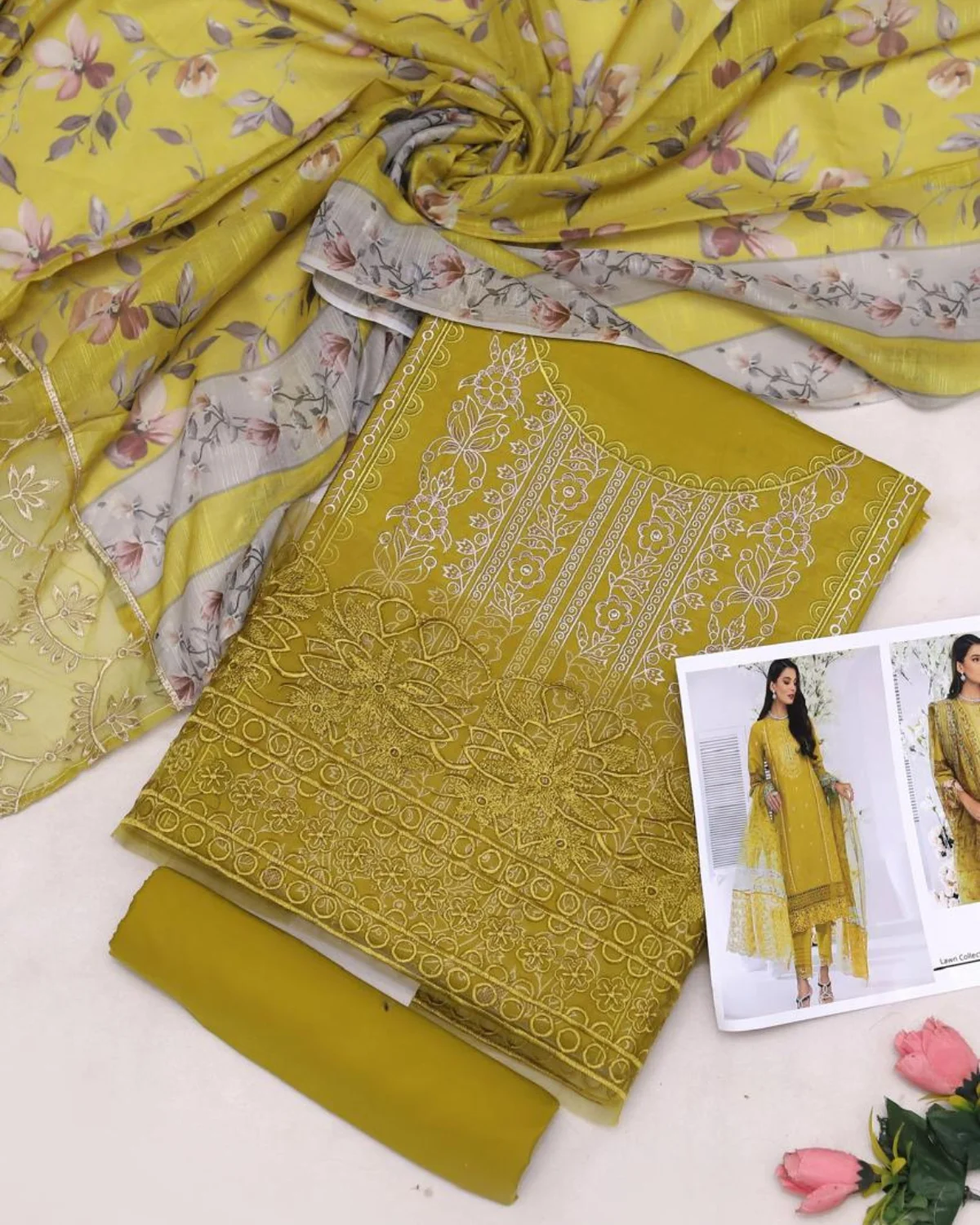 Lawn-Unstitched 03Pc Embroidered Suit