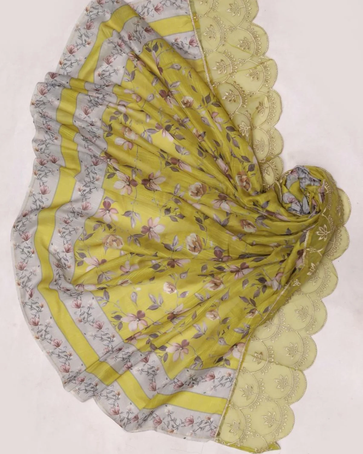 Lawn-Unstitched 03Pc Embroidered Suit